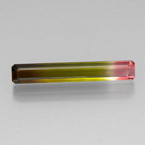 5.66克拉天然多色碧玺，祖母绿式切割，27.9×4.5毫米，VVS-VS