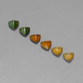 天然多色碧玺，三角形，4.1×4.1毫米，VVS-VS