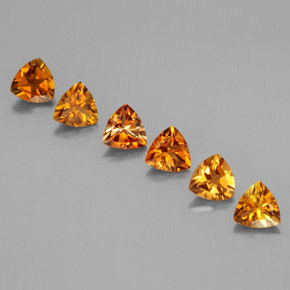 天然橙色碧玺，三角形，4.1×4.1毫米，VVS-VS