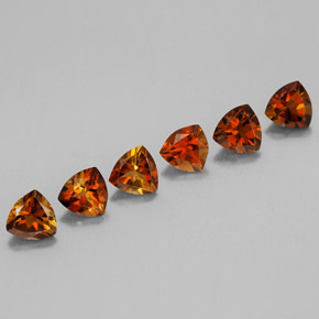 天然橙色碧玺，三角形，4.1×4.1毫米，VVS-VS