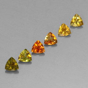 天然多色碧玺，三角形，4.2×4.1毫米，VVS-VS