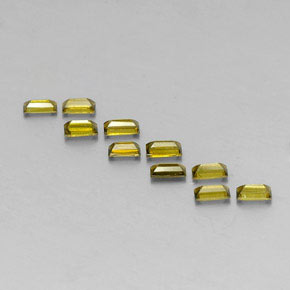 天然绿色碧玺，长方形切工，4.1×2毫米，VS