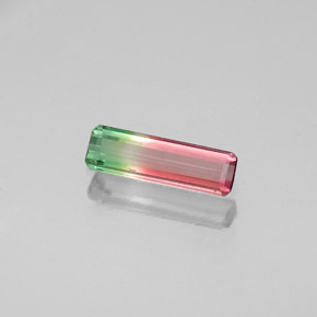 0.35克拉天然多色碧玺，祖母绿式切割，8.3×2.5毫米，VS
