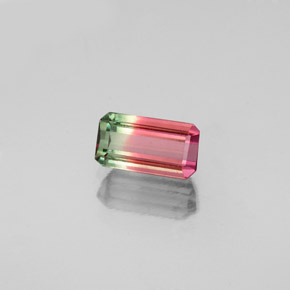 0.68克拉天然多色碧玺，祖母绿式切割，6.8×3.7毫米，VS