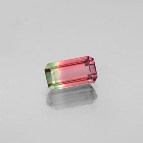0.68克拉天然多色碧玺，祖母绿式切割，6.8×3.7毫米，VS