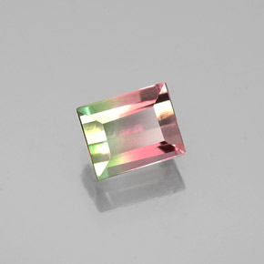 0.69克拉天然多色碧玺，长方形切工，5.6×4.5毫米，VS