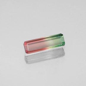 0.52克拉天然多色碧玺，祖母绿式切割，8.8×2.8毫米，VS