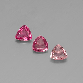 天然粉色碧玺，三角形，4.4×4.3毫米，VS