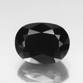 32.33克拉天然黑色碧玺，椭圆形切割，21.1×16.1毫米，不透明