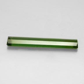 2.62克拉天然绿色碧玺，祖母绿式切割，23.4×4.5毫米，VVS-VS