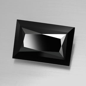19.96克拉天然黑色碧玺，长方形切工，20.4×13.7毫米，不透明