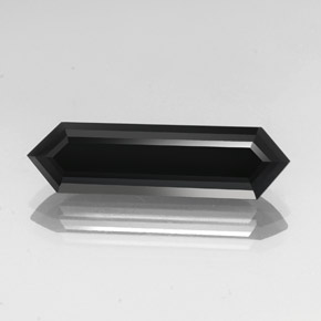 10.00克拉天然黑色碧玺，异形，26.8×7.4毫米，不透明