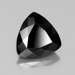 4.49克拉天然黑色碧玺，三角形，11×10.7毫米，不透明