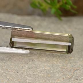 1.72克拉天然碧玺，祖母绿式切割，VS