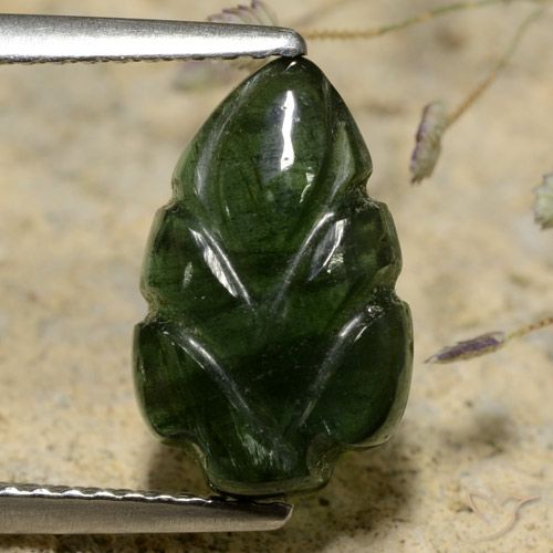 2.75ct 天然 大地绿 碧玺, 花形切割, 半透明