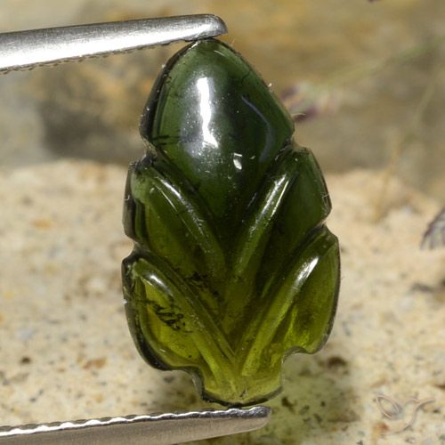2.02ct 天然 森林绿 碧玺, 花形切割, 半透明