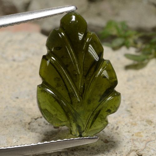 4.45克拉天然碧玺，花形切割，半透明
