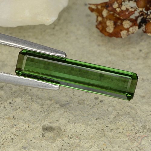 1.47ct 天然 森林绿 碧玺, 祖母绿式切割, VVS