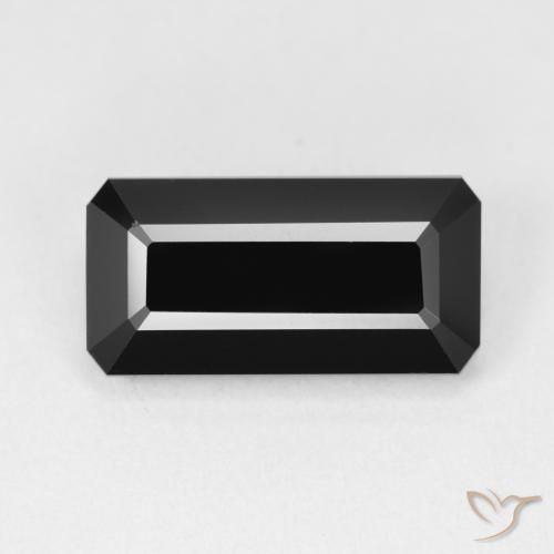 5.25ct 天然 肖尔 碧玺, 祖母绿式切割, 不透明