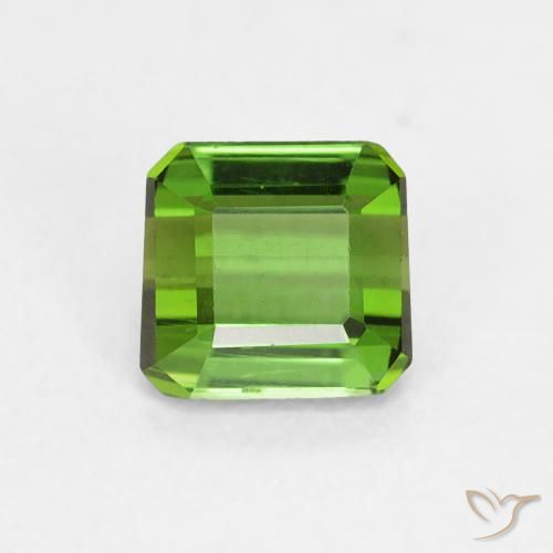 0.68ct 天然 深绿色 碧玺, 祖母绿式切割, VVS