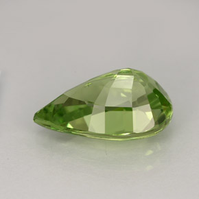 4.23克拉天然绿色沙弗莱石，梨形，12.9×8.2毫米，VVS