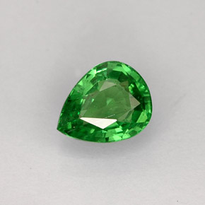 0.70克拉天然绿色沙弗莱石，梨形，6.3×5毫米，SI