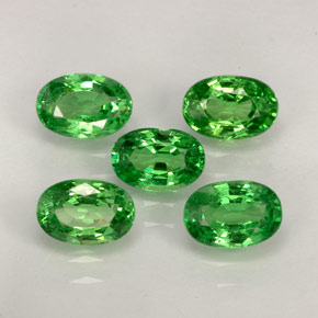 天然绿色沙弗莱石，椭圆形切割，6.1×4.2毫米，VVS-VS