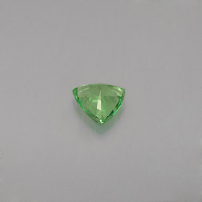 0.35克拉天然绿色沙弗莱石，三角形，4.7×4.6毫米，VVS-VS