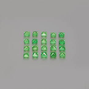 天然绿色沙弗莱石，方形，2.1×2.1毫米，VVS-VS