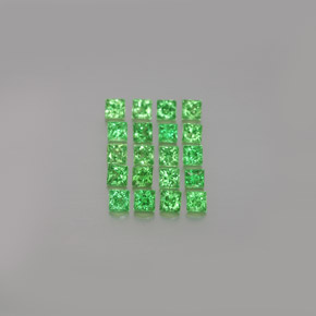 天然绿色沙弗莱石，方形，2.2×2.2毫米，VVS-VS