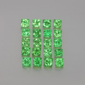 天然绿色沙弗莱石，方形，2.2×2.2毫米，VVS-VS