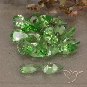 4.77天然绿色沙弗莱石，梨形，5.2×3.2毫米，VS