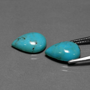 天然绿色绿松石，梨形，12×8.1毫米，不透明