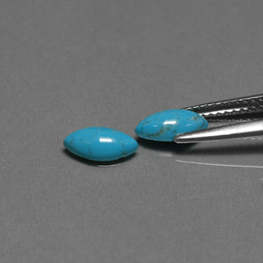 天然绿松石，马眼形，8.1×4.1毫米，不透明
