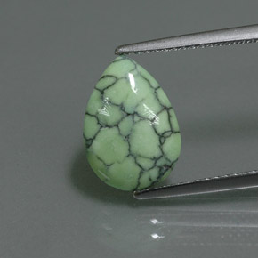 2.41克拉天然绿色绿松石，梨形，12.8×9毫米，不透明
