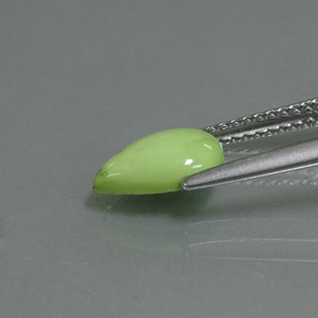 1.11克拉天然绿色绿松石，梨形，9.4×6.1毫米，不透明