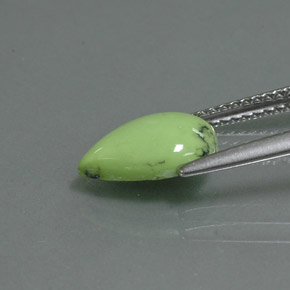 1.66克拉天然绿松石，梨形，不透明