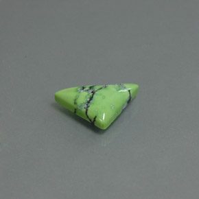 1.54克拉天然绿色绿松石，三角形，12.9×8.5毫米，不透明