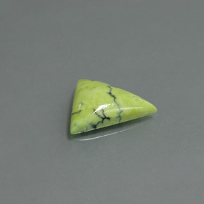 2.59克拉天然绿色绿松石，三角形，12.3×11.8毫米，不透明
