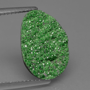 3.78克拉天然钙铬榴石石榴石晶簇，异形，不透明