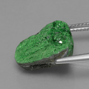 9.00克拉天然钙铬榴石石榴石晶簇，花式切割，不透明