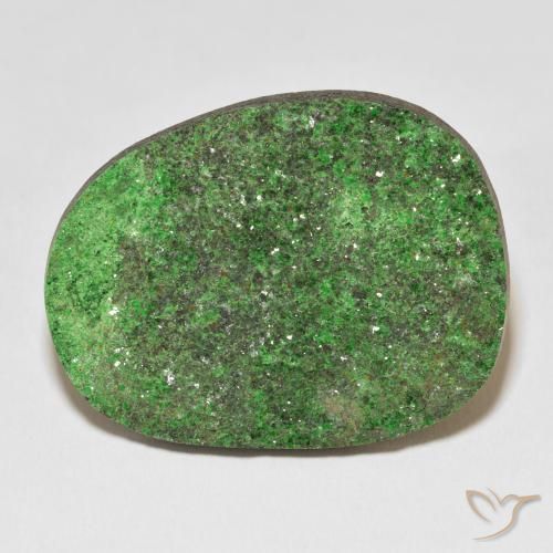 47.54ct 天然 中绿色 钙铬榴石石榴石晶簇, 花式切割, 不透明