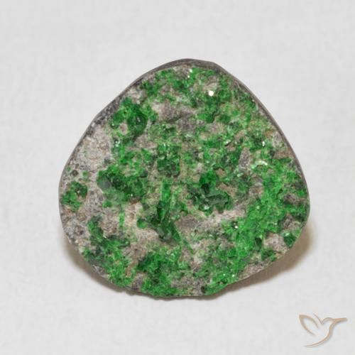 9.44ct 天然 Deep Earthy Green 钙铬榴石石榴石晶簇, 花式切割, 不透明