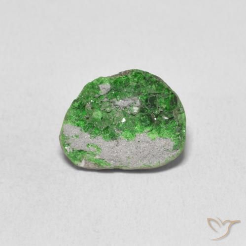 5.25ct 天然 中绿色 钙铬榴石石榴石晶簇, 花式切割, 不透明