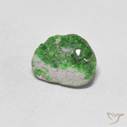 5.25克拉天然钙铬榴石石榴石晶簇，花式切割，不透明