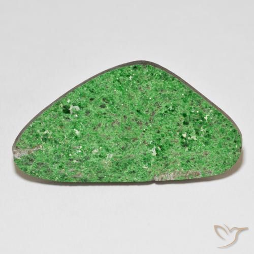 56.13ct 天然 三叶草绿 钙铬榴石石榴石晶簇, 花式切割, 不透明
