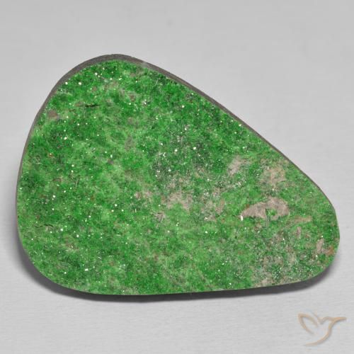 55.63ct 天然 青柠绿 钙铬榴石石榴石晶簇, 胖三角形, 不透明