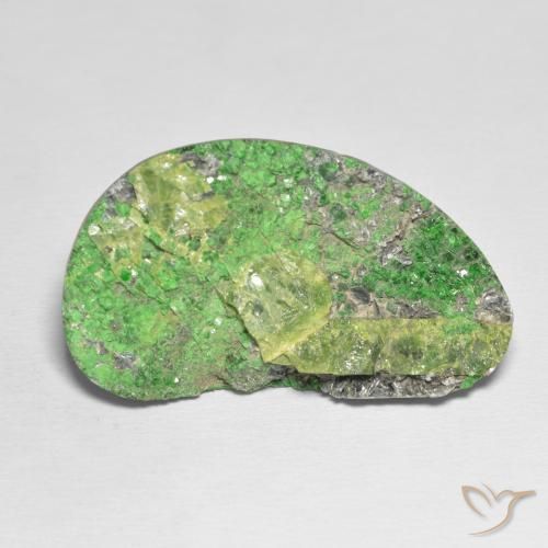 45.70ct 天然 青柠绿 钙铬榴石石榴石晶簇, 花式切割, 不透明