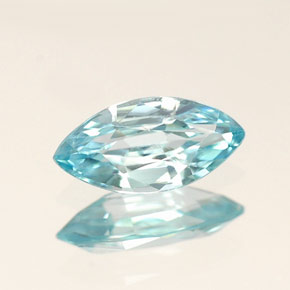 0.50克拉天然锆石，马眼形，7.1×3.5毫米，VVS