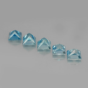 天然锆石，方形，3.9×3.9毫米，VVS-VS